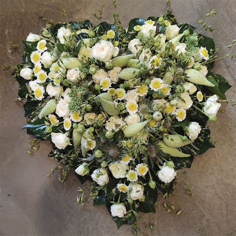blomster hjerte til begravelse